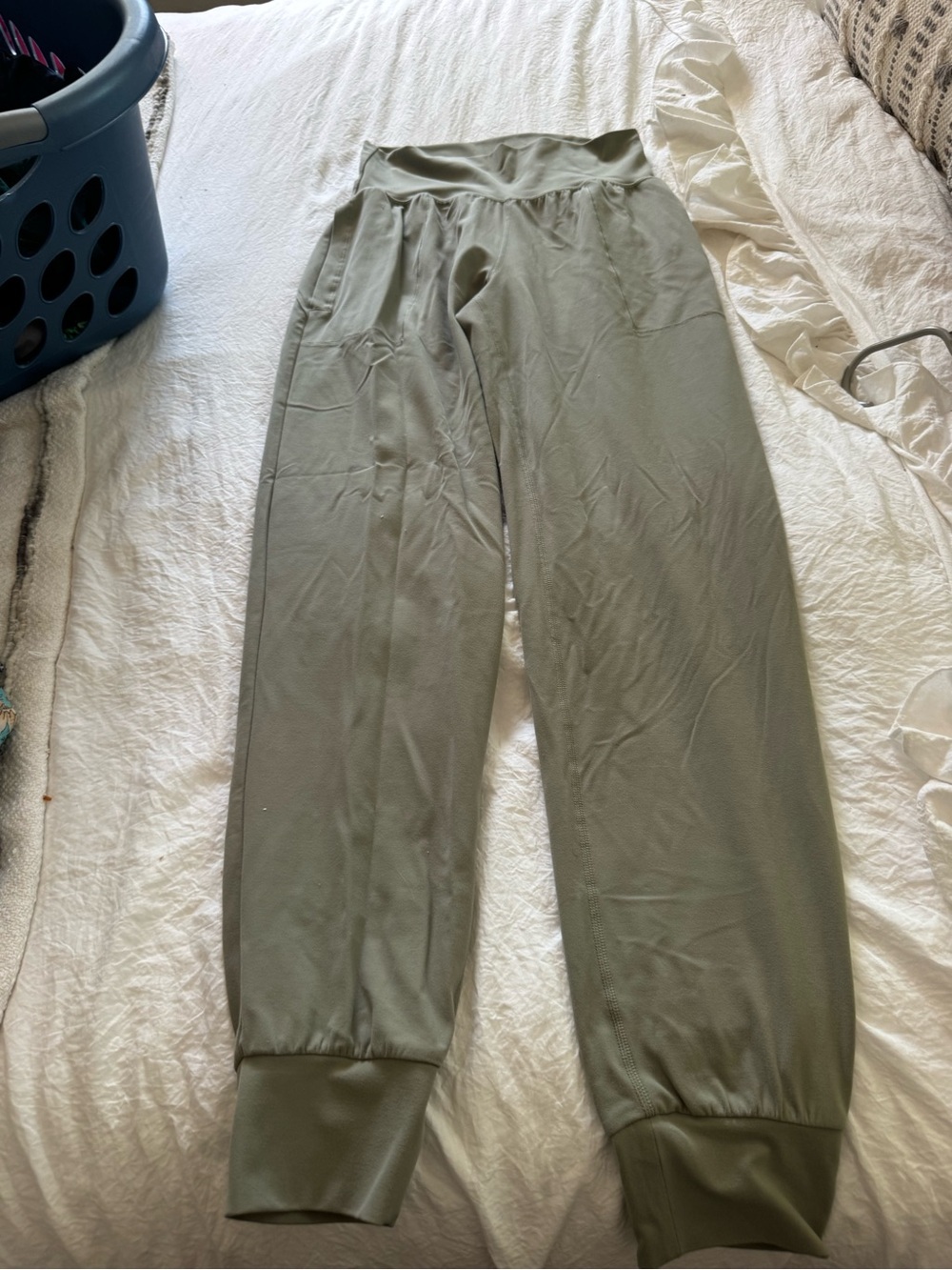 Athleta Kids Olive Jogger Sweatpants